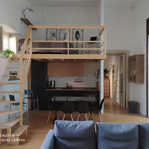 https://catania-apartment-center.catania-hotels.net